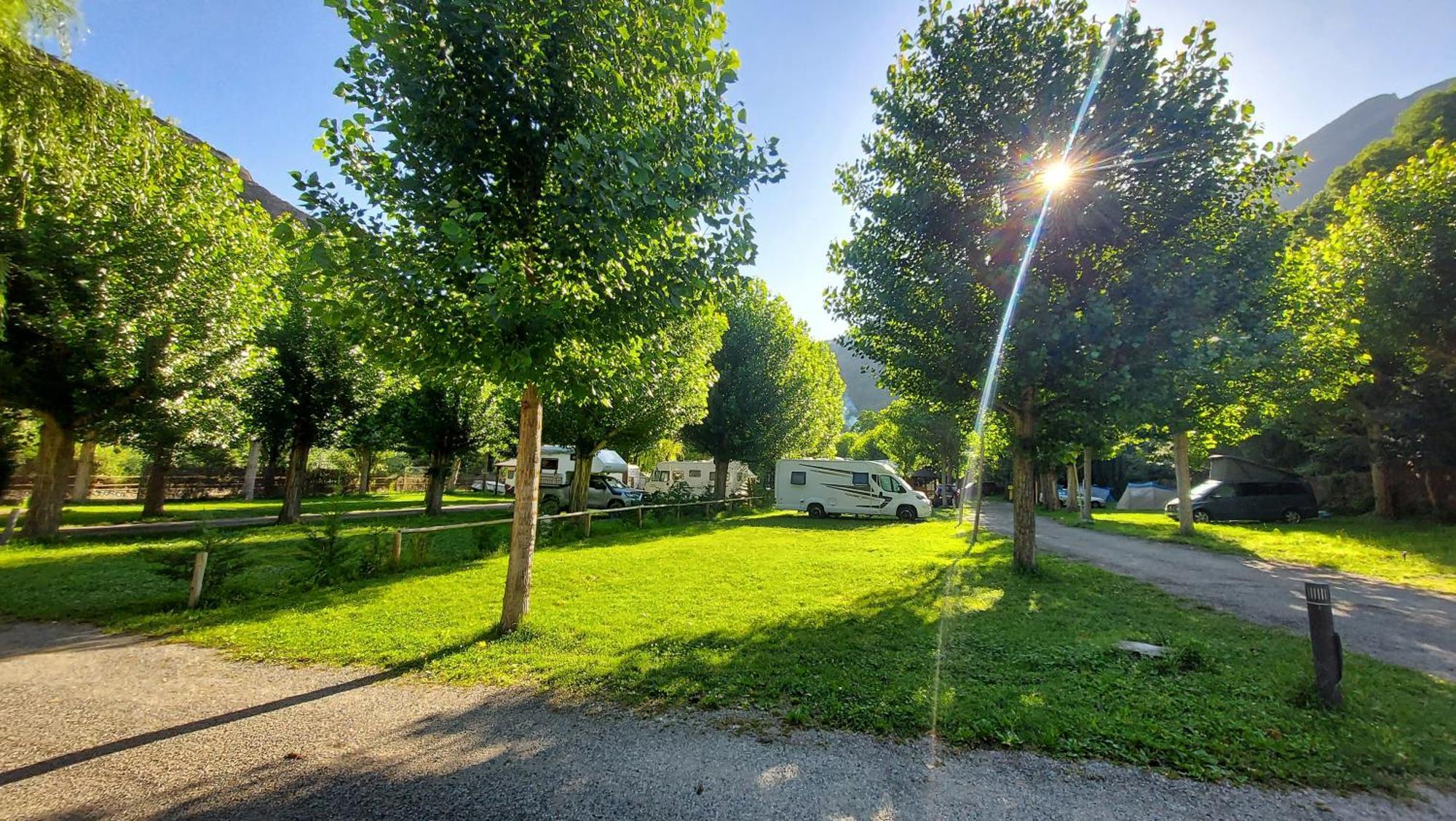 Camping Льяворси Экстерьер фото